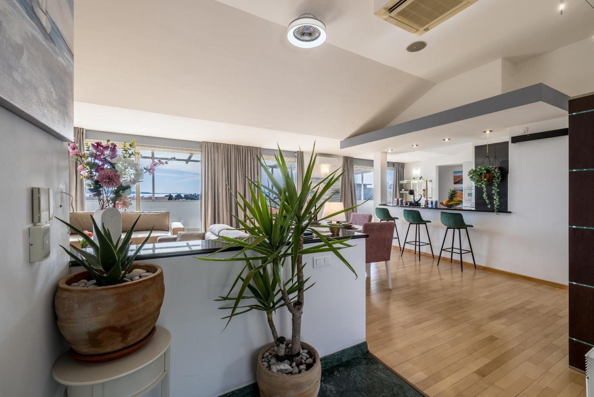 Urban Utopia Penthouse With Private Parking Сплит Екстериор снимка