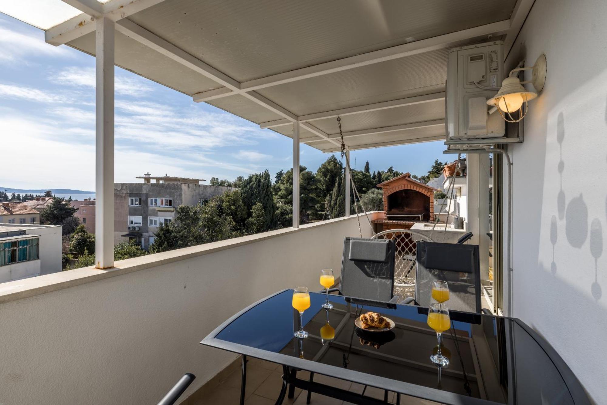 Urban Utopia Penthouse With Private Parking Сплит Екстериор снимка